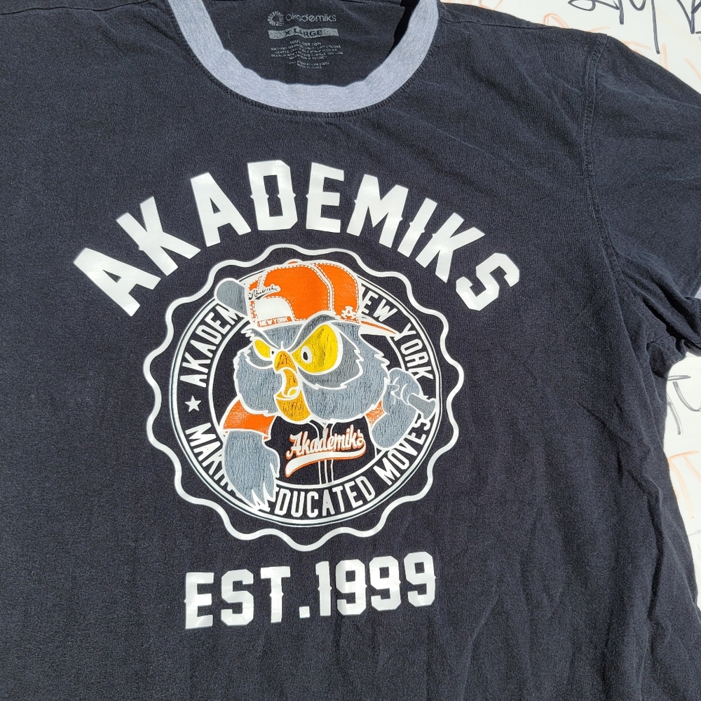 Akademiks T Shirt XL